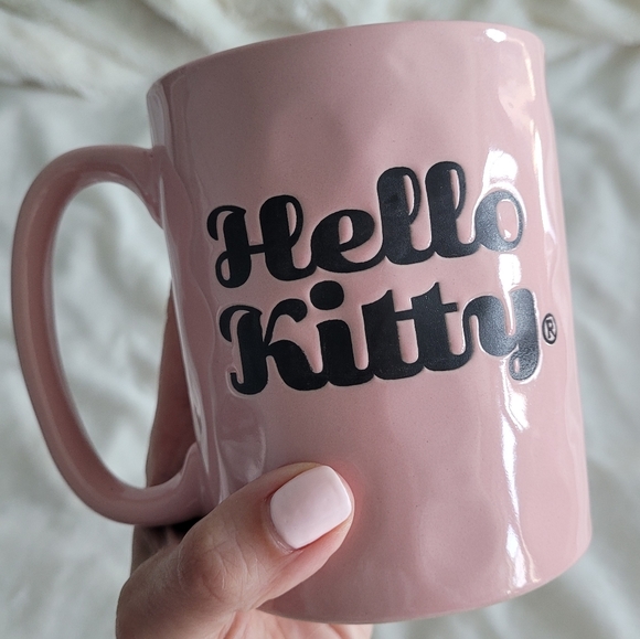 NEW Hello Kitty 17oz Pink Flower Pot Mug - Picture 2 of 7